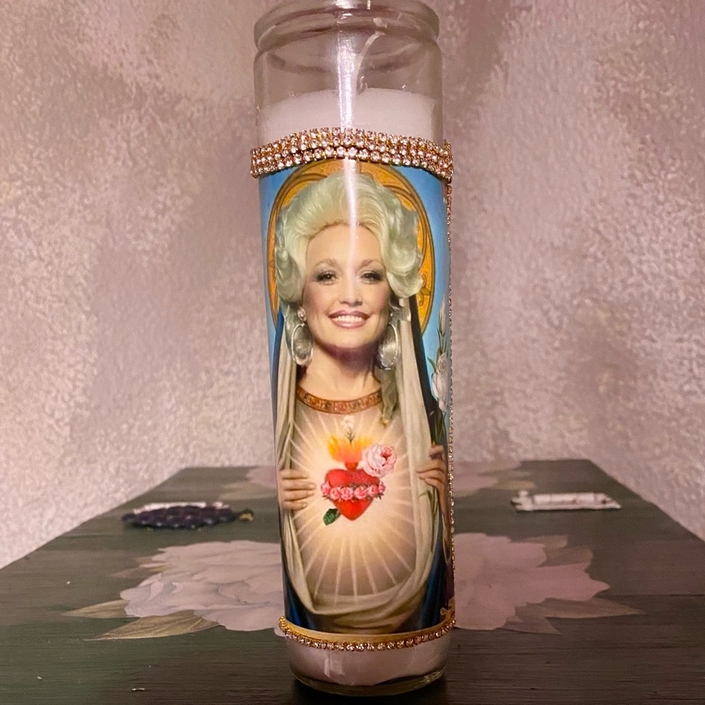 Saint Dolly candle with crystals